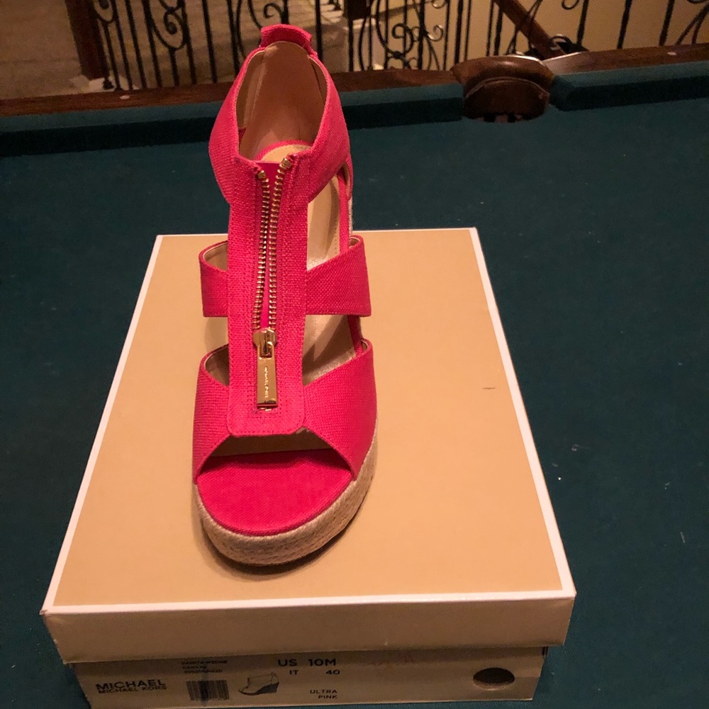 Brand New MK wedges